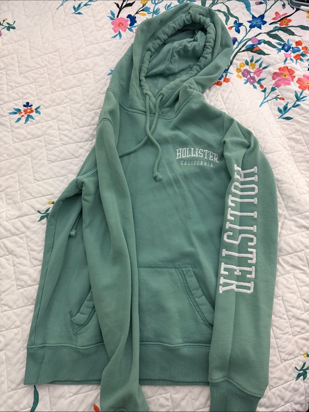 Hollister Seafoam Green Pullover Hoodie